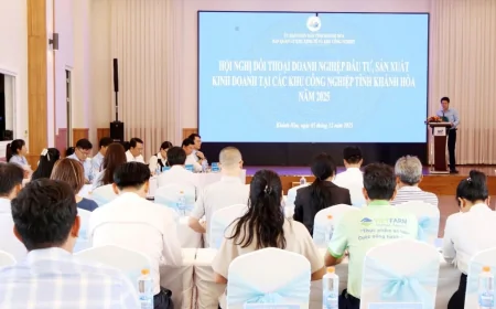 HỘI NGHỊ ĐỐI THOẠI DOANH NGHIỆP ĐẦU TƯ, SẢN XUẤT KINH DOANH TẠI CÁC KHU CÔNG NGHIỆP TỈNH KHÁNH HÒA NĂM 2025