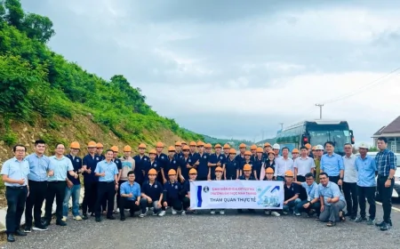 TỔ CHỨC THAM QUAN THỰC TẾ CÁC DỰ ÁN THI CÔNG TẠI KHU KINH TẾ VÂN PHONG CHO TÂN SINH VIÊN TRƯỜNG ĐẠI HỌC NHA TRANG