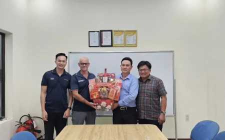 Ban quản lý Khu kinh tế Vân Phong thăm, chúc tết các doanh nghiệp trong Khu kinh tế Vân Phong và các Khu công nghiệp tỉnh nhân dịp Tết Nguyên đán Ất Tỵ 2025