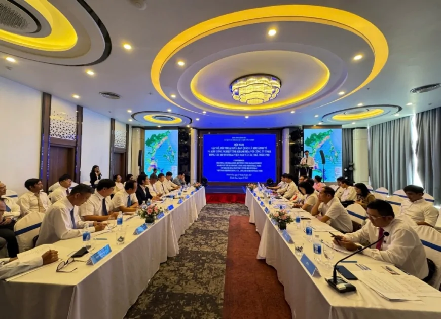 HỘI NGHỊ GẶP GỠ, ĐỐI THOẠI GIỮA BAN QUẢN LÝ KHU KINH TẾ VÀ KHU CÔNG NGHIỆP TỈNH KHÁNH HÒA VỚI CÔNG TY TNHH ĐÓNG TÀU HD HYUNDAI VIỆT NAM VÀ CÁC NHÀ THẦU PHỤ