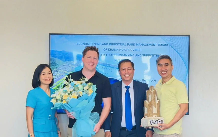 BAN QUẢN LÝ KHU KINH TẾ VÀ KHU CÔNG NGHIỆP TỈNH KHÁNH HÒA LÀM VIỆC VỚI TẬP ĐOÀN EXXONMOBIL THE MANAGEMENT BOARD OF THE ECONOMIC ZONE AND INDUSTRIAL PARK OF KHANH HOA PROVINCE HELD A MEETING WITH EXXONMOBIL