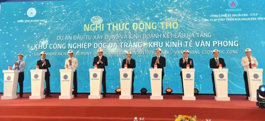 LỄ KHỞI CÔNG DỰ ÁN KHU CÔNG NGHIỆP DỐC ĐÁ TRẮNG Groundbreaking Ceremony for the Doc Đa Trang Industrial Zone Project