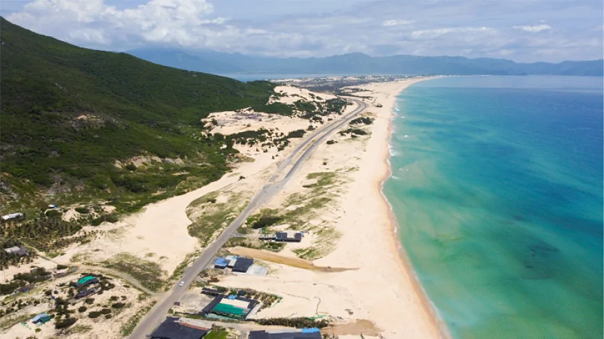 ƯU TIÊN THU HÚT NHÀ ĐẦU TƯ CHIẾN LƯỢC VÀO KHU KINH TẾ VÂN PHONG