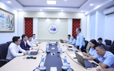 Trưởng Ban Quản lý Khu kinh tế và Khu công nghiệp chủ trì làm việc với nhà đầu tư các dự án công nghiệp và năng lượng